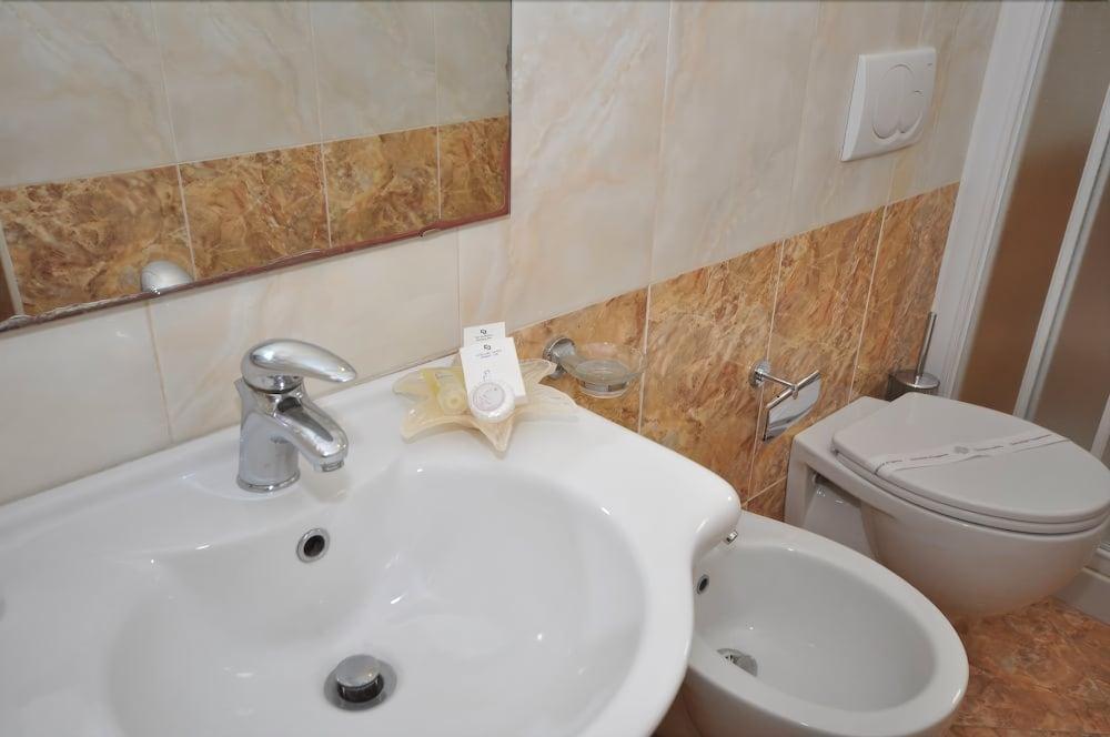 Hotel Adriatic&Beauty Rimini Luaran gambar
