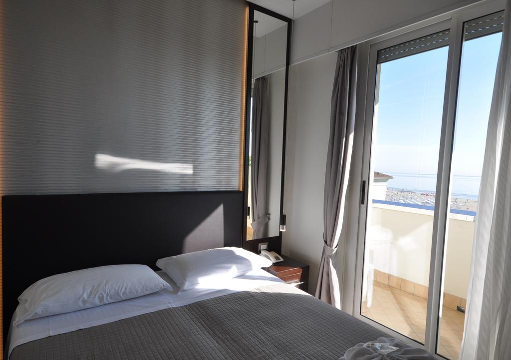 Hotel Adriatic&Beauty Rimini Luaran gambar