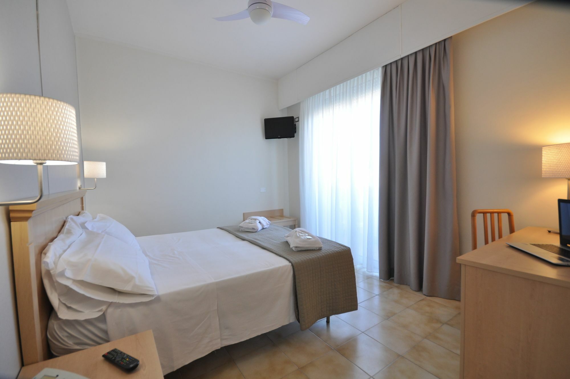Hotel Adriatic&Beauty Rimini Luaran gambar